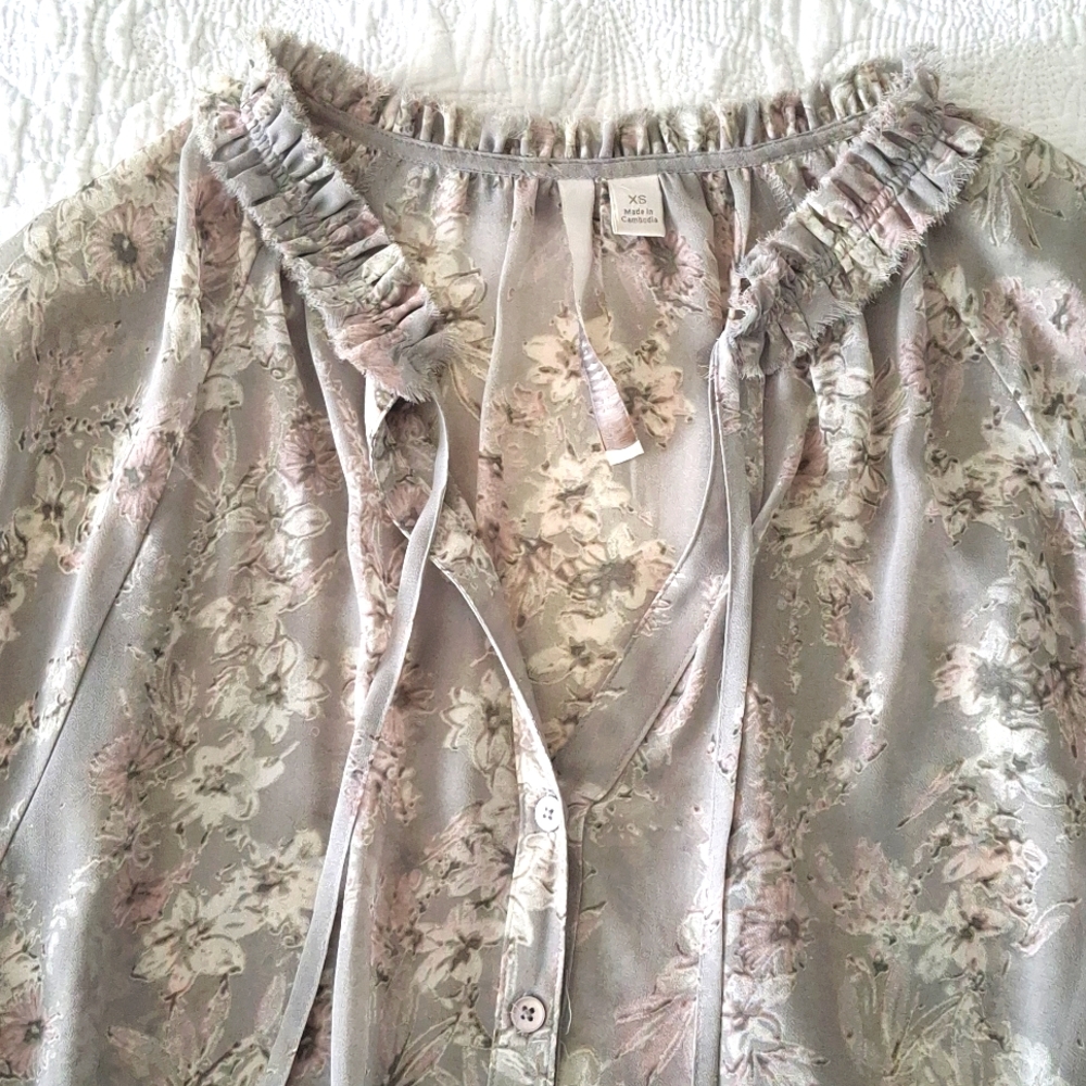 Lauren Conrad Sheer Floral Tunic Top Gray Pink White Xs S M